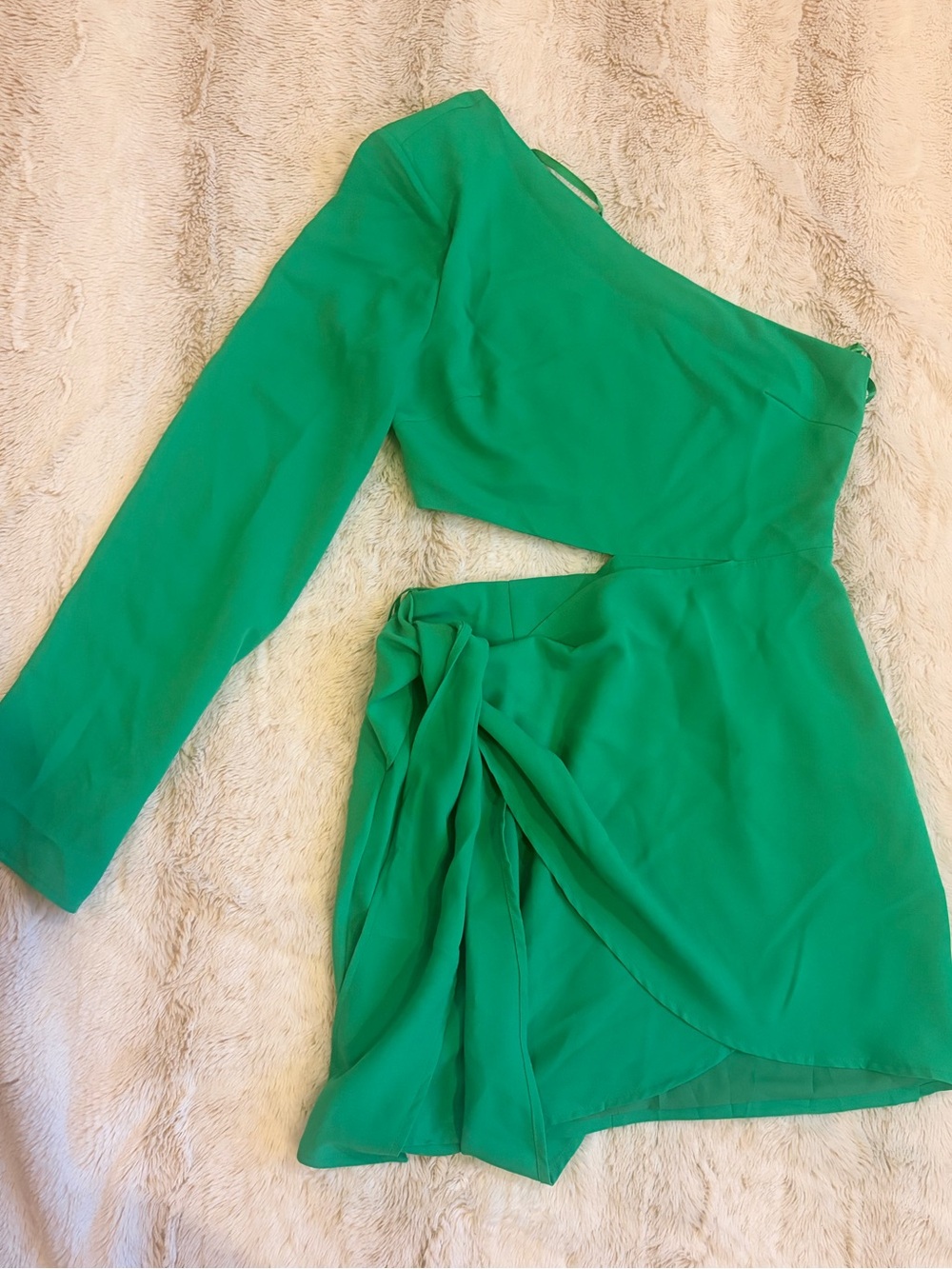 💚 RNWY Runaway The Label Estella Green Cutout One Shoulder Mini Dress Revolve - Picture 7 of 16